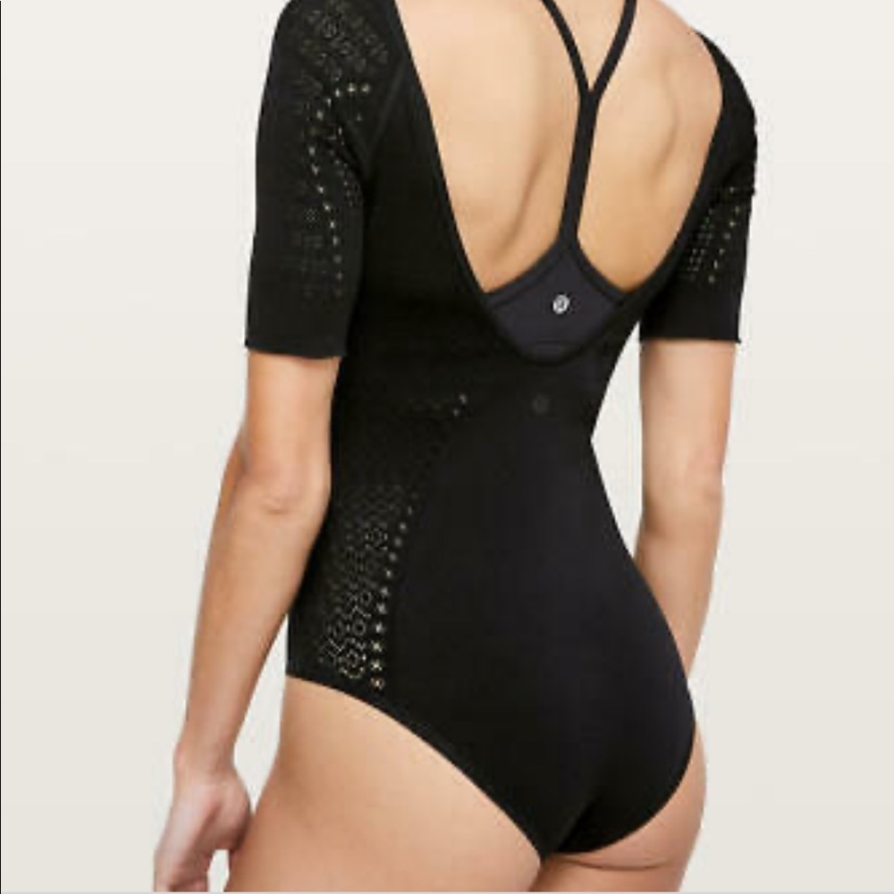 Lululemon Lulu Reveal Black Bodysuit - NWOT - see measurements in photos